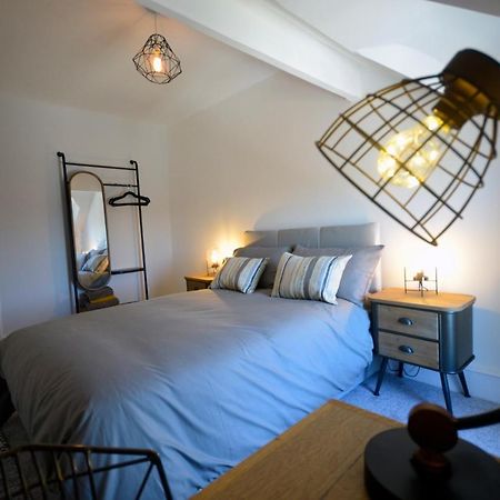 Heritage Holiday Accommodation Pembroke Dock Eksteriør billede